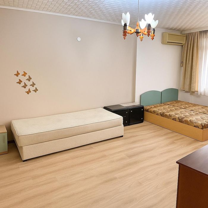 Дава се под наем Тристаен апартамент в София, Света Троица - 70 кв.м за 613 € - Снимка #1