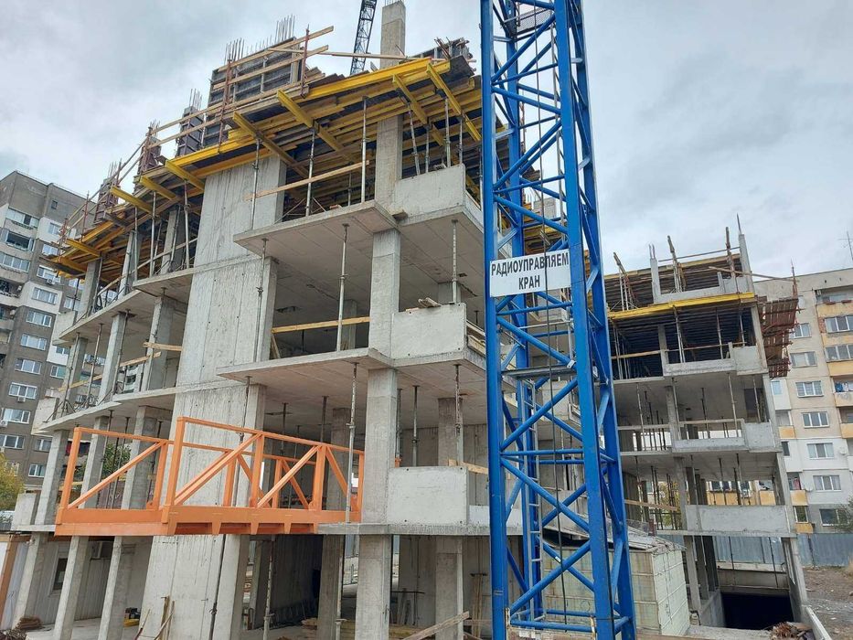 Апартамент тристаен продажба Левски В