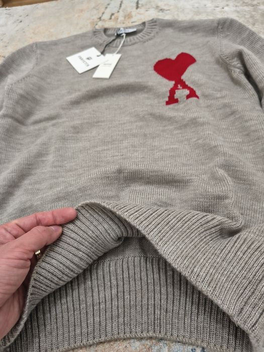 Pulover clasic Ami, guler rotund