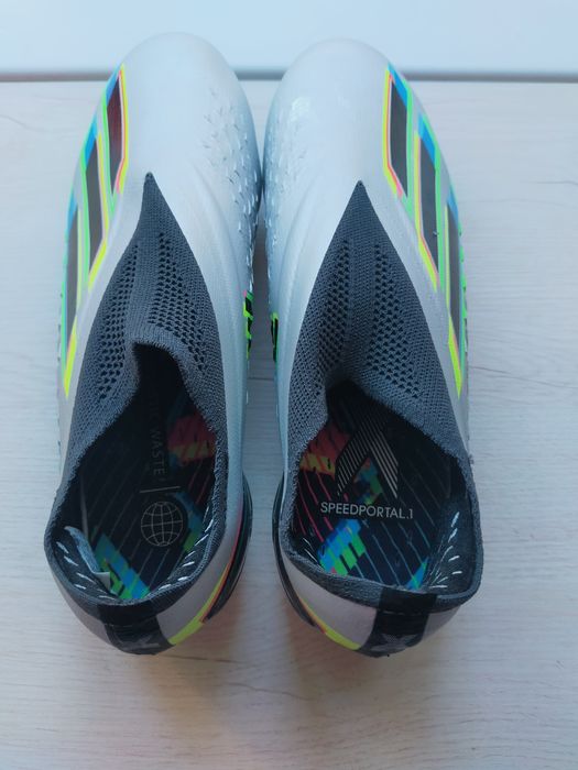 Бутсы футбольные