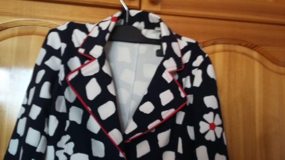 Сако Есен/Пролет с Елегантна Кройка и Декорации! НОВО!