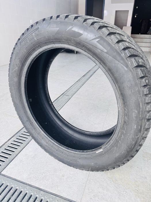 Pirelli Scorpion Ice Zero2 245/50 R20 105 T с шипами