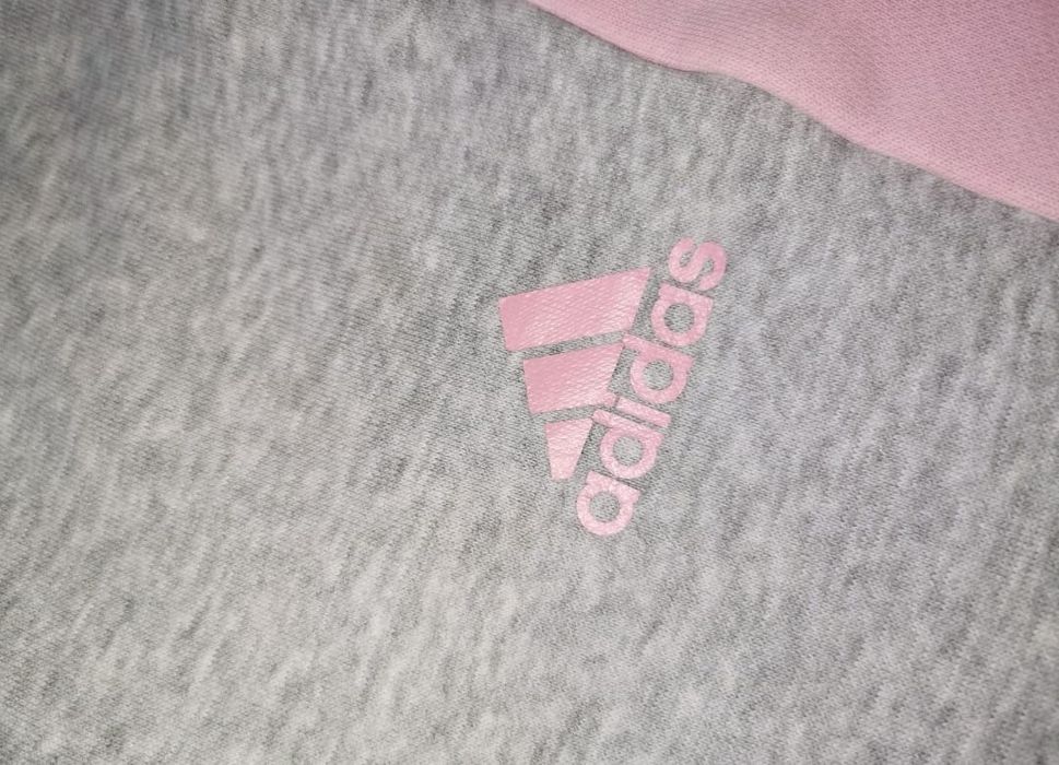 Спортен комплект за момиче ADIDAS LK GFX HDY SET