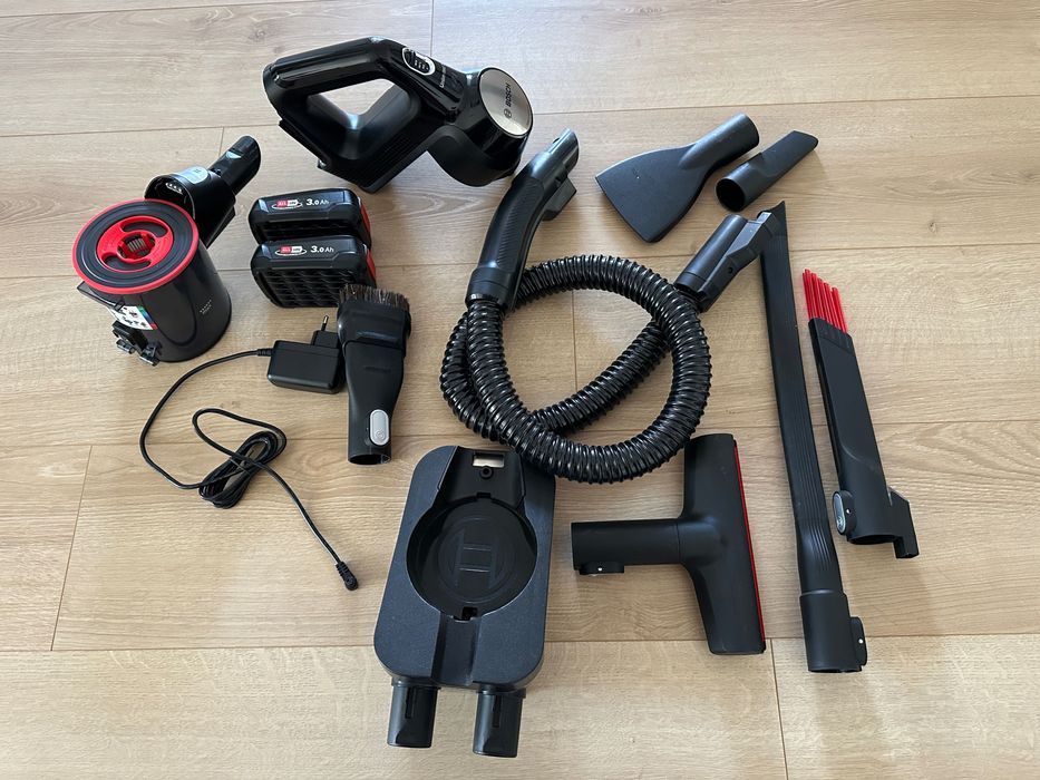 Aspirator vertical 2in1 BOSCH Unlimited 7, 2 acumulatori, garanție