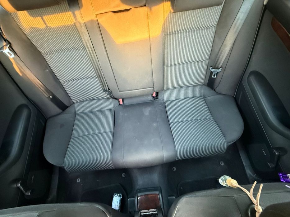 Vând Audi A4 B7 – 1.9 TDI – 2007 – Break (Avant) – Negru