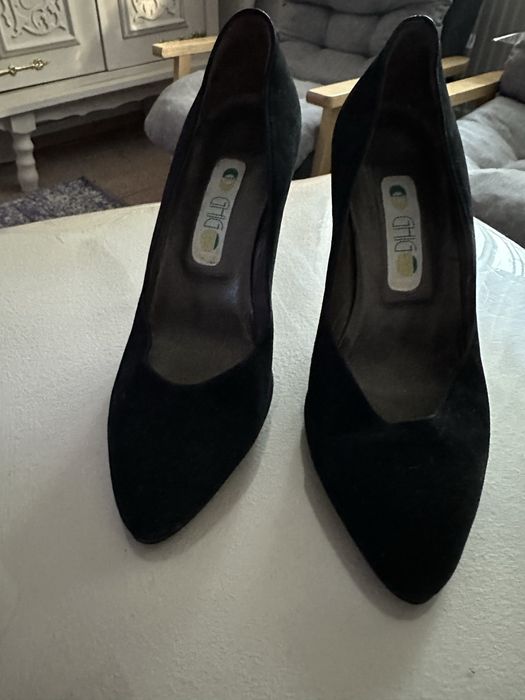 Pantofi din piele intoarsa stileto