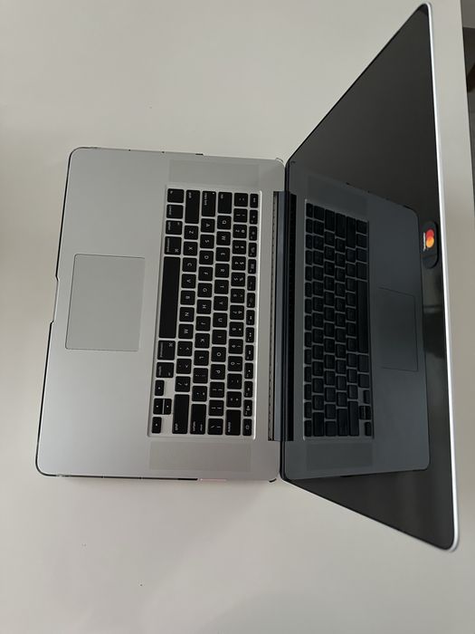 MacBook Pro Retina 15” intel core i7