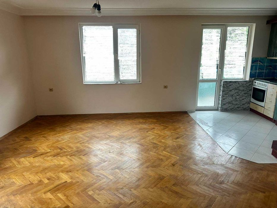 Продава се апартамент