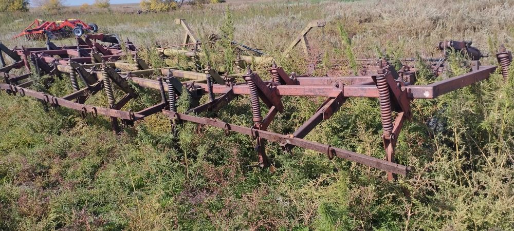 Продам к 700 и сельхоз агрегаты