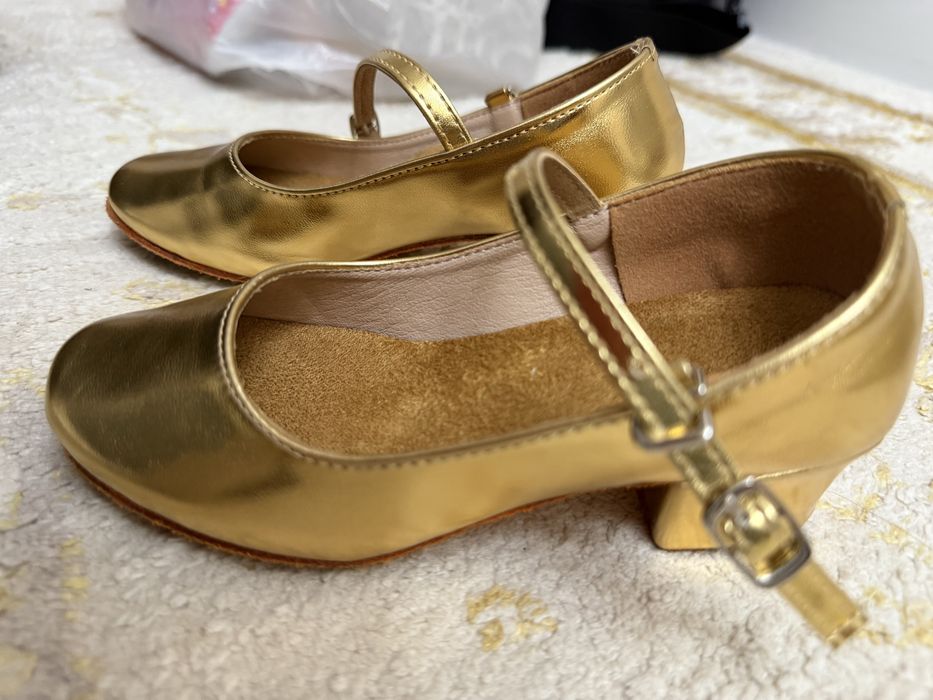 Туфли для танцы.