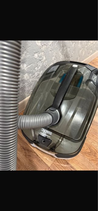 Продам пылесос моющий