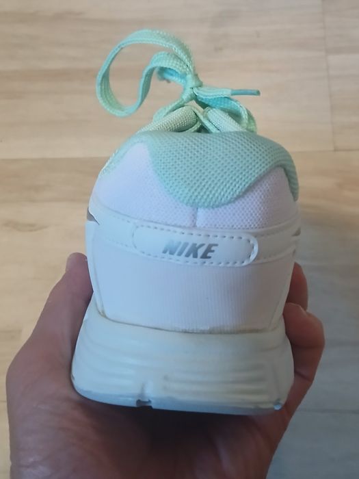 Маратонки NIKE Намаление