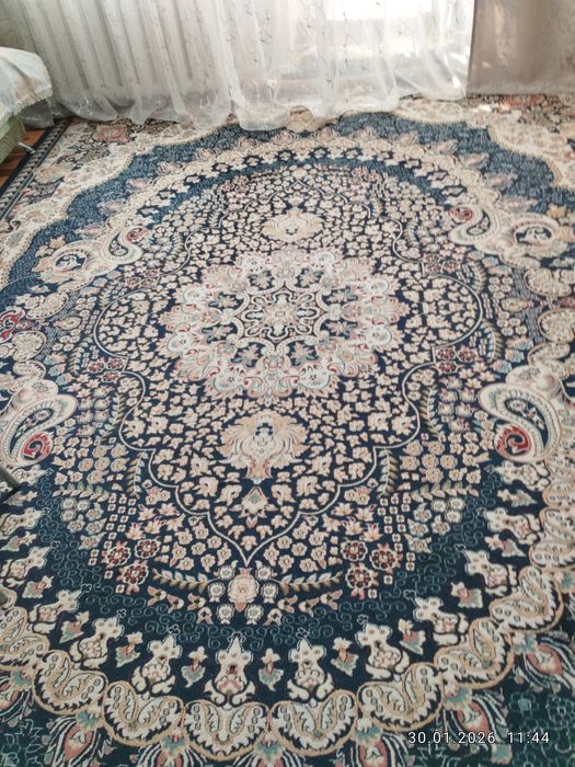 Продам ковер большой