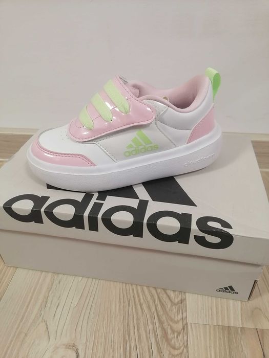 Маратонки adidas