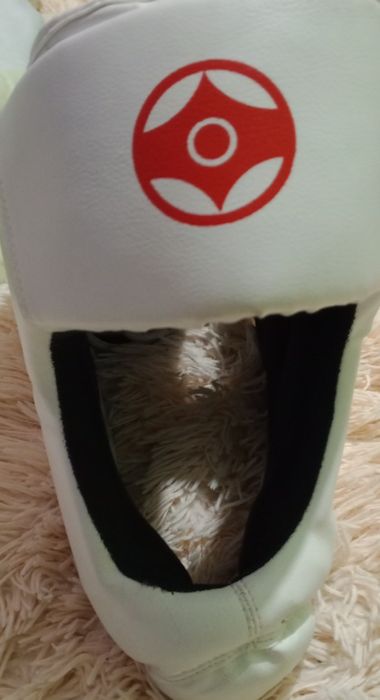 Продаю шлем для карате киокушинкай
