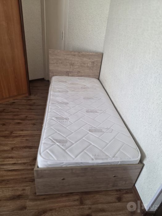 Мебель стул,кровать,стол,