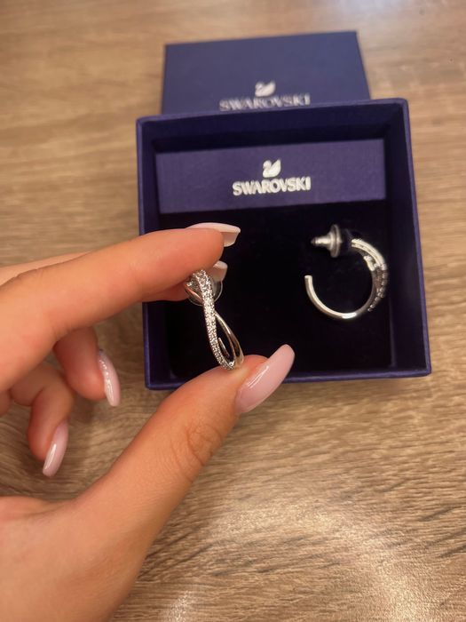 SWAROVSKI обеци, неупотребявани