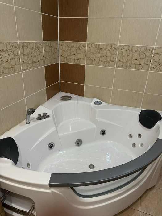 Продам джакузи б/у