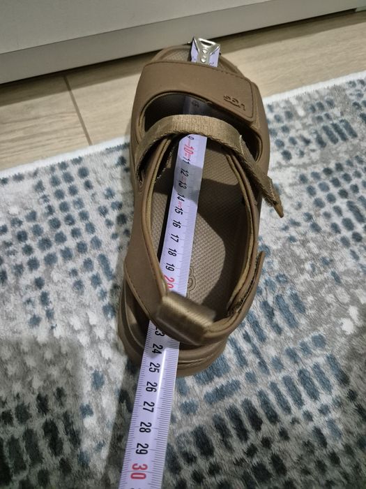 Ugg 36 номер        сандали