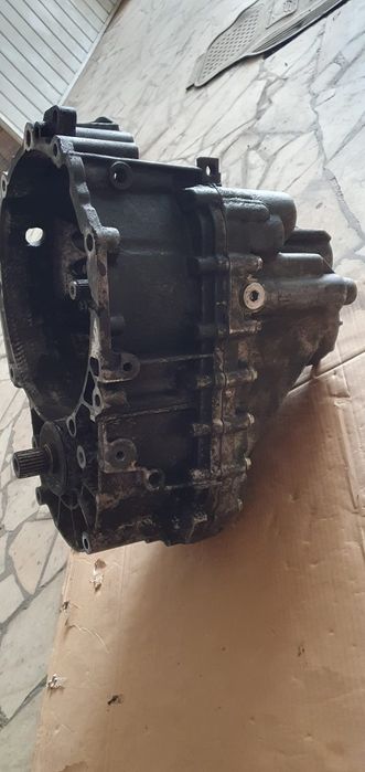 Cutie VW Touran 2004 diesel 2.0 azv 6+1 trepte