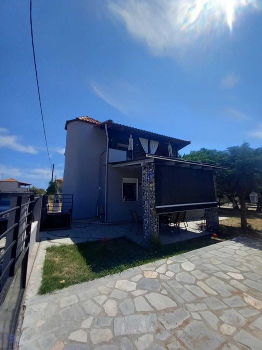 ПРОДАВА Самостоятелна къща - мезонет в Паралия Каряни, Кавала