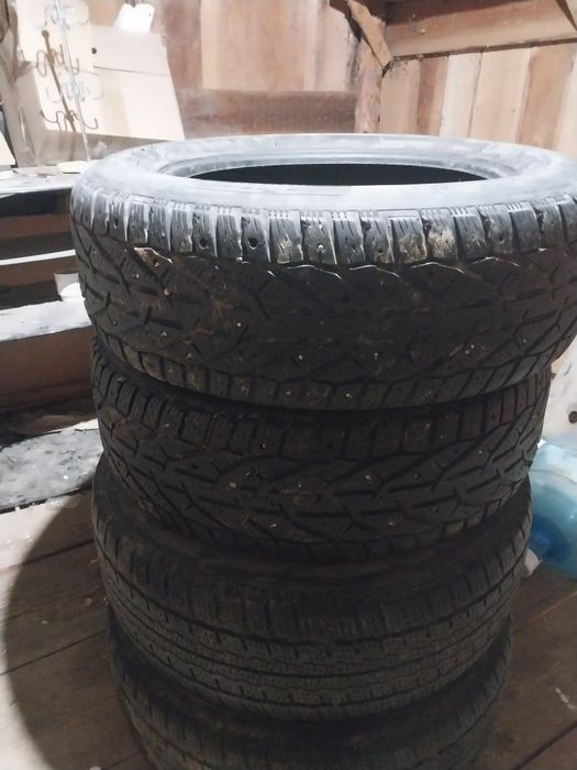 Продам шыны вхорошем состояние