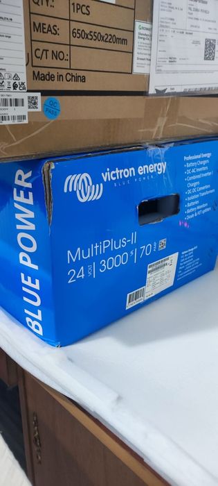 Vând invertor Victron energy Multiplus II