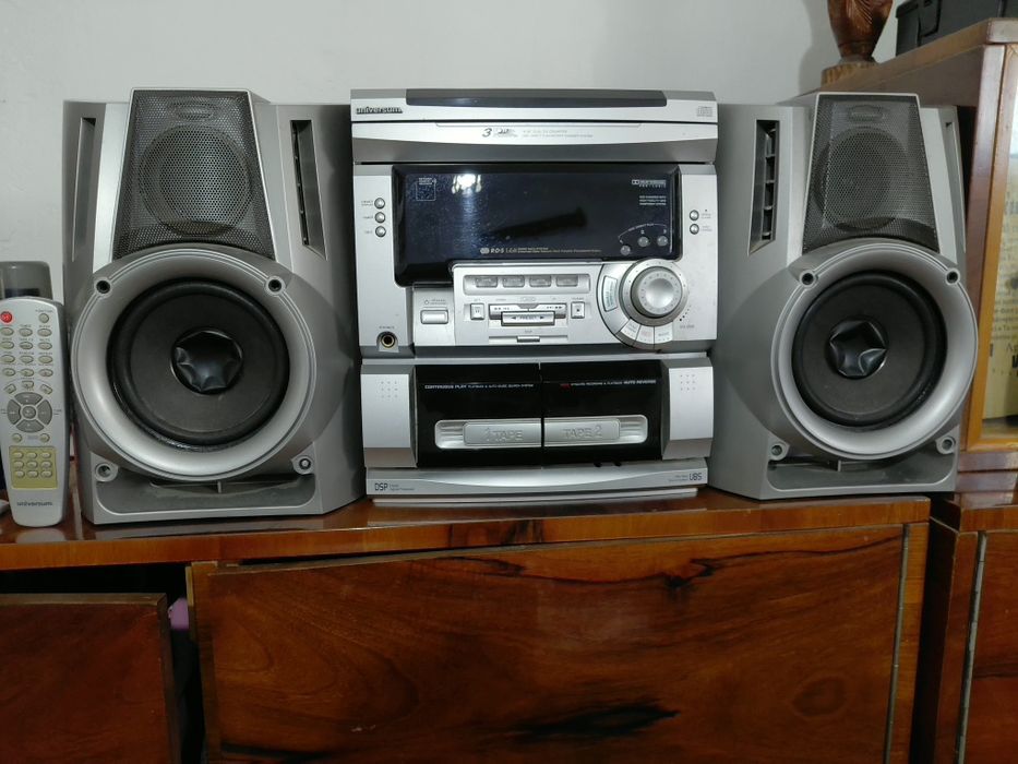 Vând combină muzicală