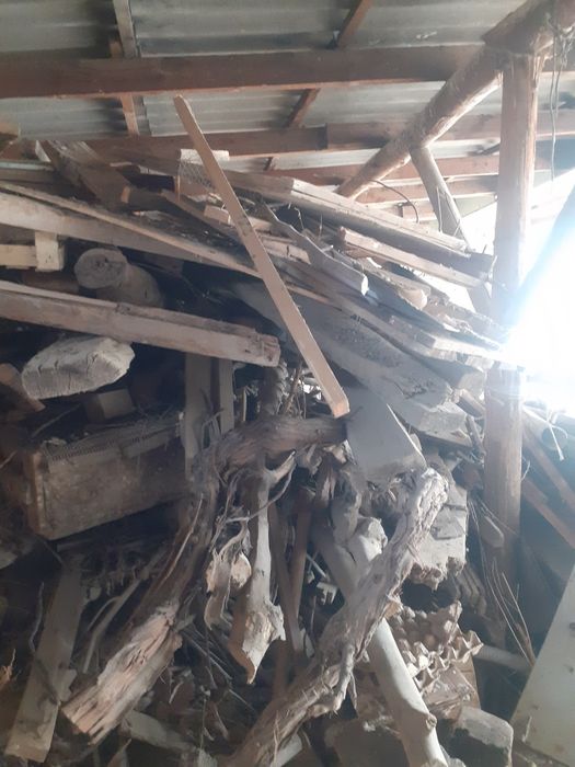 Chorniy taxtalar sotiladi