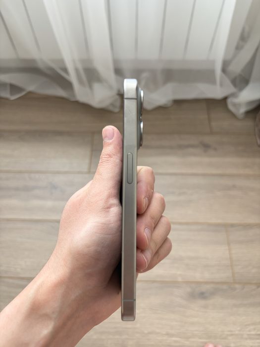 Продам iPhone 15PRO 128гб