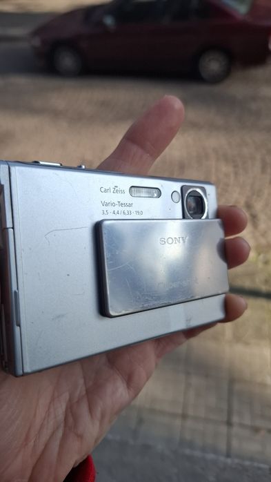 Компактен дигитален фотоапарат  Sony Cyber-shot DSC-T7