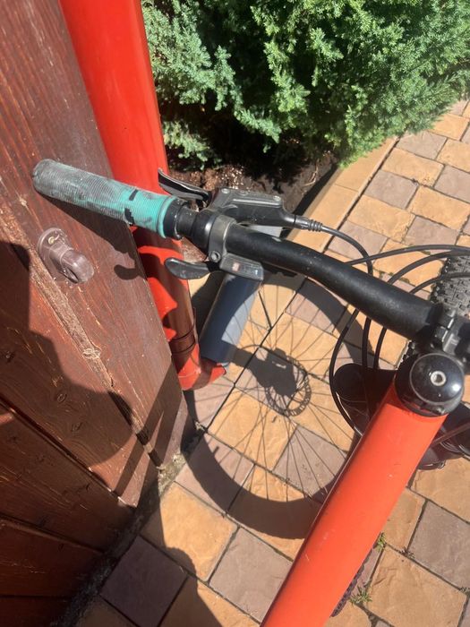 Bicicleta Mountain Bike Specialized Rockhopper – Roti 27.5” – Frâne Hidraulice
