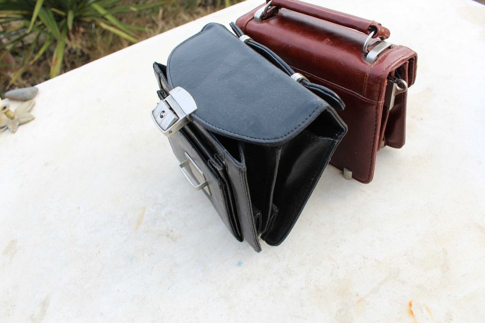 Мъжка кожена чантичка