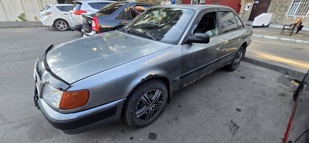 Продам ауди 100с4