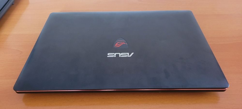 Игровой ноутбук Asus Rog