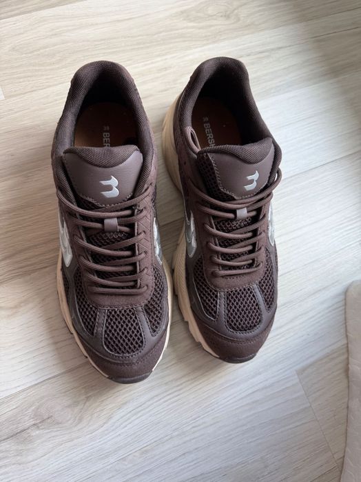 Обувки/маратонки Bershka