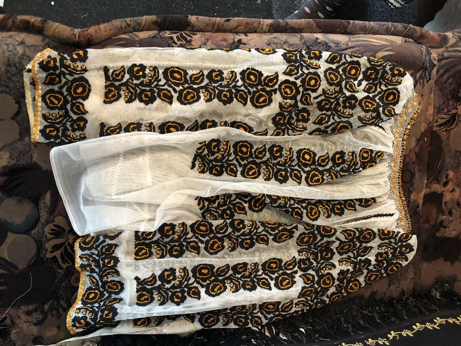 Costum popular autentic