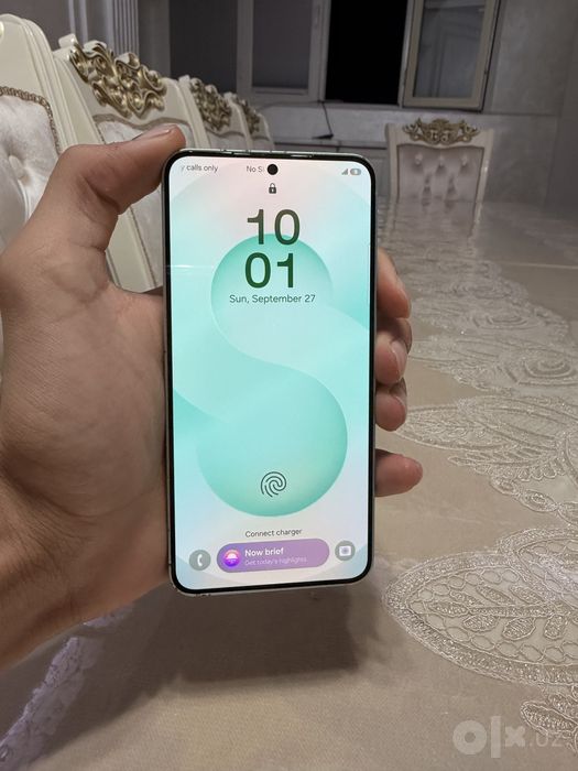 Samsung s25 5g.