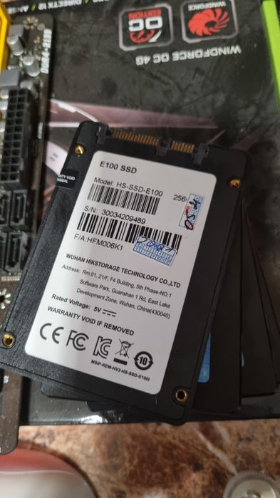 Оперативная память, SSD 256ГБ и процессор i3  8100