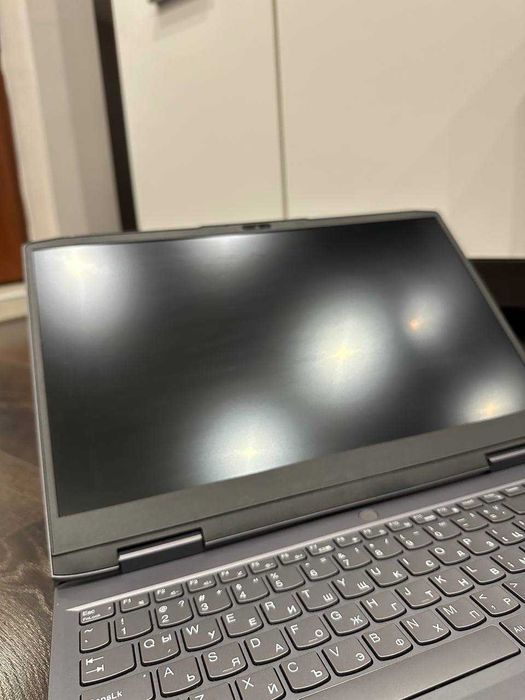 Lenovo LOQ 15APH8  Ryzen 7 7840HS | RTX 4050 6GB | 16GB DDR5 | 1TB SSD