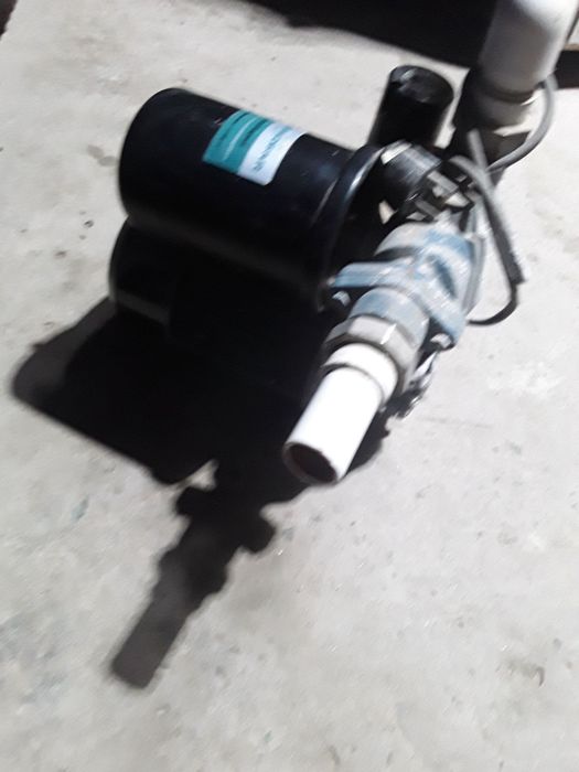 Насос келишилган нархда сотилади