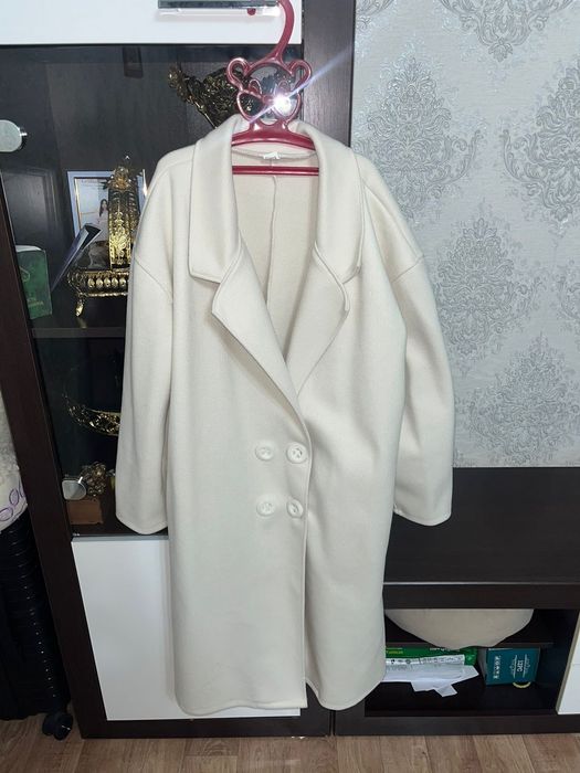 Пальто весеннее бежевое