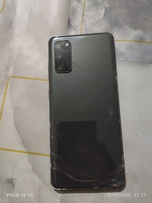 Samsung s20 5g 12+8RAM  128Xotira  pubg mobile 90 fps