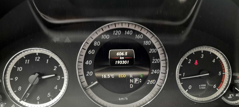 MERCEDES BENZ E200 CDI,norma EURO 5,fabricatie 2012