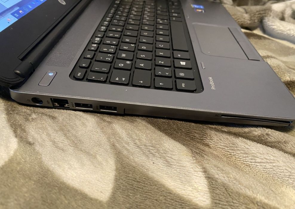 Vând Leptop HP 168 GB