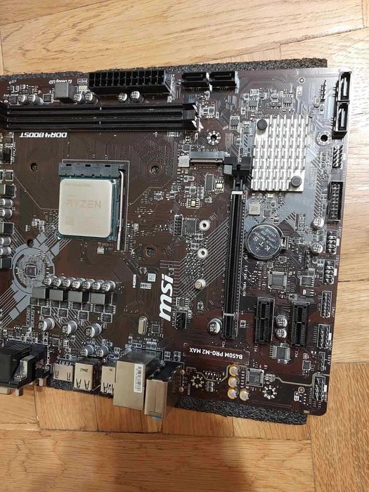 AMD Ryzen 5 3600 + MSI B450M Pro-M2 Max