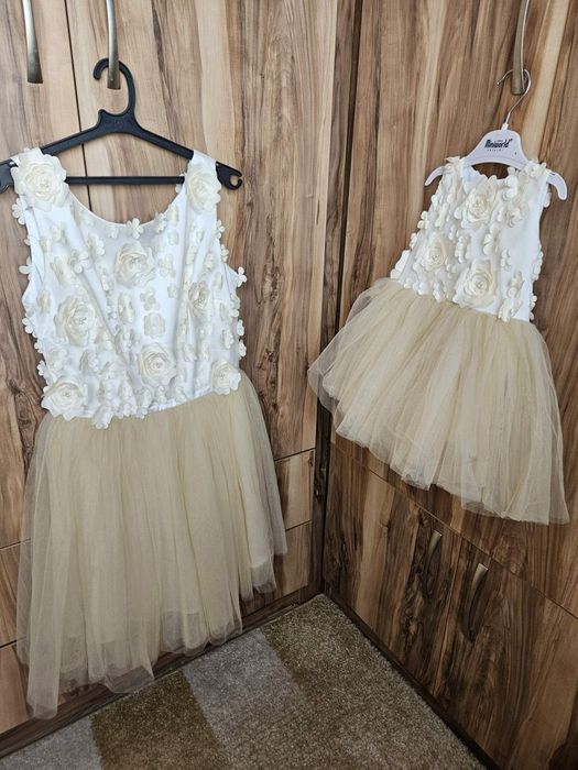 Продавам рокли за повод