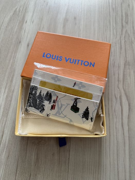 Луксозен картодържач Louis Vuitton (Зимен дизайн)