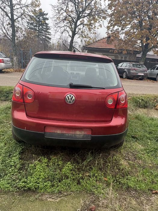 Vând golf 5 , 1.4 benzină an 2007