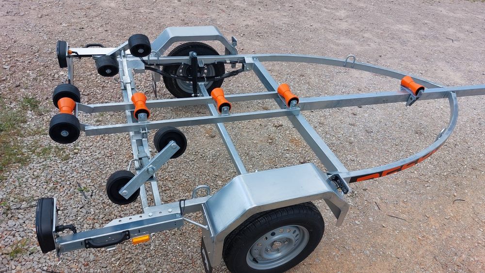 Ремарке / колесар за лодка/ Respo 750V571L209 за лодки до 550см